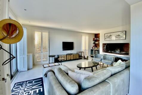 Braairoom - with Lounge area