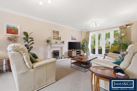 11woodlandswalkg