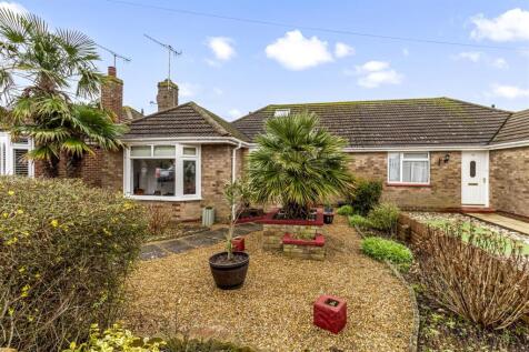 2 Meadow Close-022.JPG