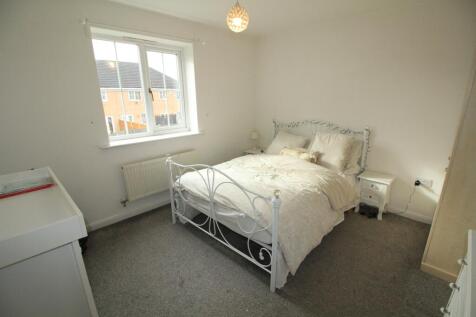 Loxley Close, Hucknall, NG15 photo 5