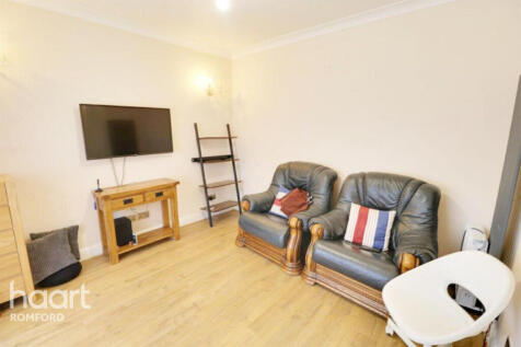 Collier Row Lane, Romford photo 4