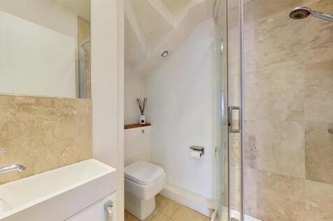 Durnsford-Road-Wimbledon-SW19-08312022_161144.jpg