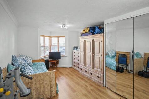 Bedford Terrace - Studio View