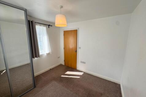 Delves Way, Hampton Centre, Peterborough photo 3