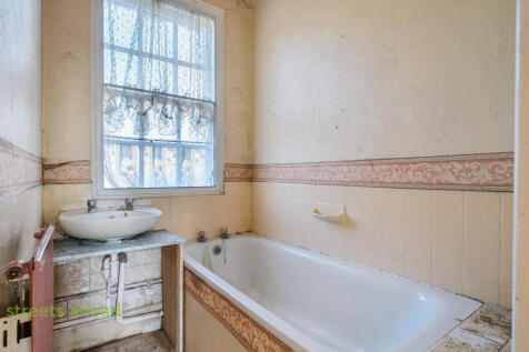 303b0c40-91b8-40e...