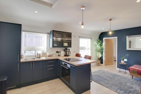 Open Plan Kitchen / Living Room