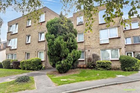 1-bed flat on Mottingham Lane, London, SE9, £1,450/mo