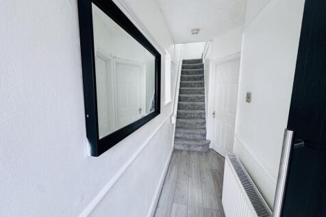 Beverley Road, Luton photo 3