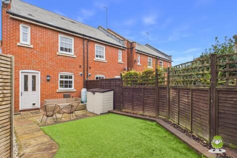 EweMove Estate Agents Basingstoke - Wickham Way -G