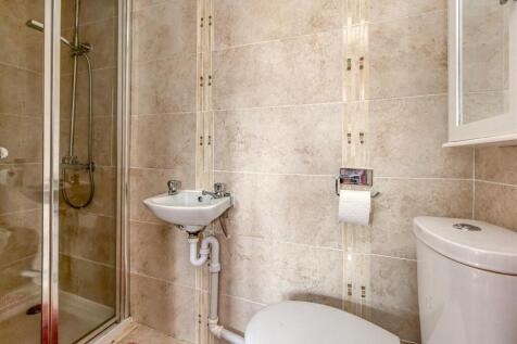 Coldham Cottage-bed2 ensuite.jpg