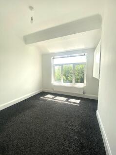 New North Road, Ilford, London, IG6 photo 5