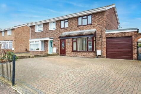 Witham, CM8 - property photo