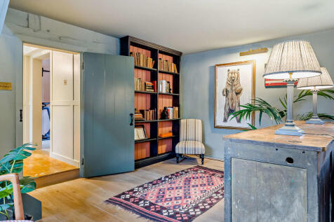 8664754-interior1...