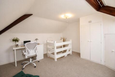 LOFT ROOM