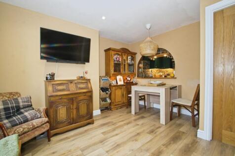 Living/Dining Area