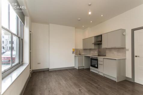 Kitchen / Living Area