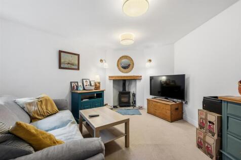 Living Room.jpg