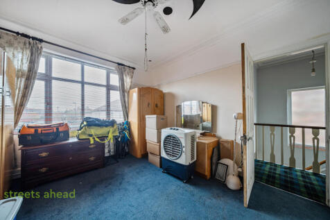 50e8a4b4-02af-409...