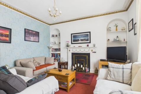 CAM03481G0-PR0104-STILL003