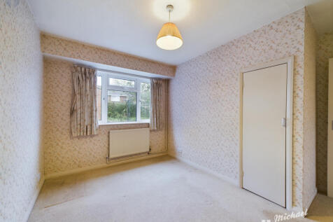 CAM02538G0-PR0110-STILL006