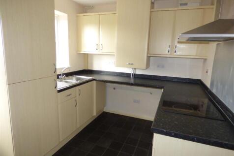 15 New Terrace - Kitchenn.JPG
