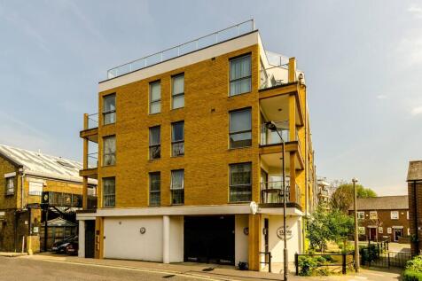 London, SE1 - property photo