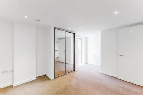 bedroom2.jpg
