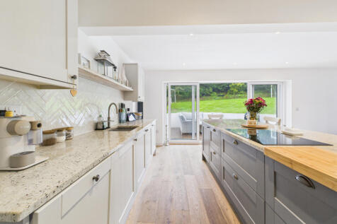 CAM05627G0-PR0019-STILL015