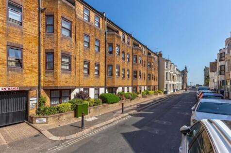 Burleigh Court_9.jpg