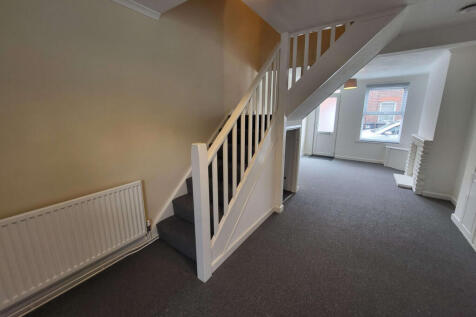 Ashton Road Luton, LU1 photo 3
