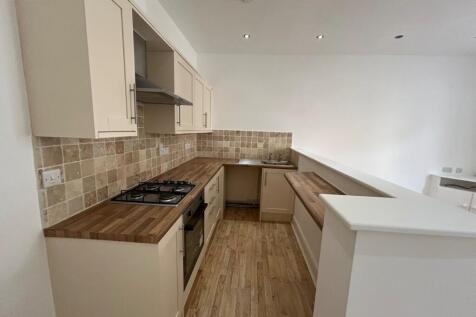 Centre Street, Heckmondwike, West Yorkshire, WF16 photo 3