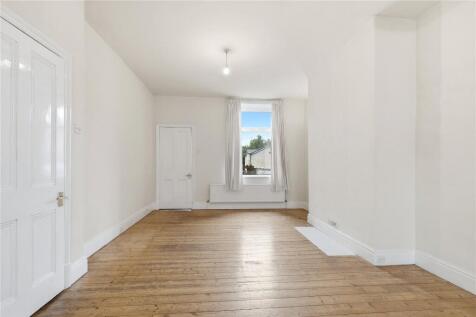 Gisburn Road, Barnoldswick, Lancashire, BB18 photo 4
