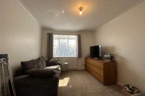 Rowan Drive, Creekmoor, Poole photo 3