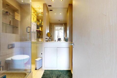 Property for sale in Battersea, Waterside Point by