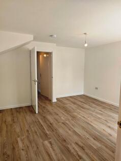 Hilperton. A brand new unfurnished town house located on a new development in Hilperton.  photo 5