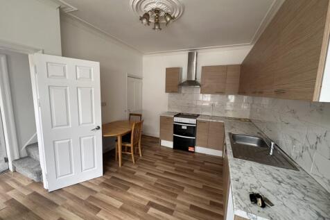 1 Seaforth Avenue, Leeds photo 3