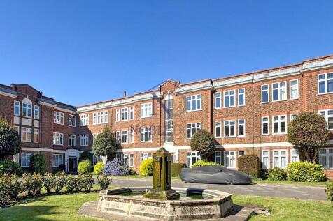 TWO BEDROOM GROUND FLOOR FLAT IN EALING