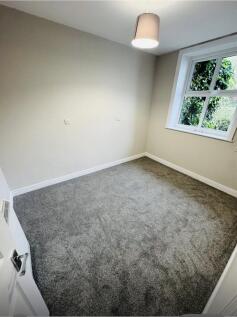 Oakdale Court, Mottram Road, Stalybridge, Tameside photo 4