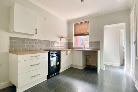 Chapel Street, Bolton Upon Dearne, Rotherham, S63 8HY photo 3