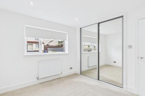 CAM05526G0-PR0028...