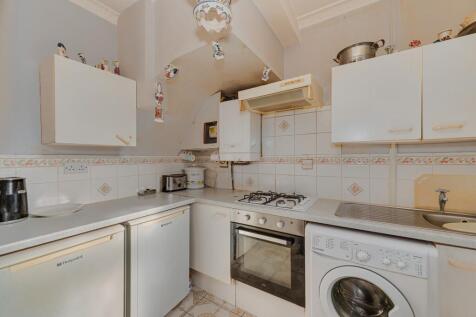 KITCHEN, DINER AND LIVING ROOM