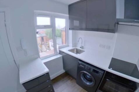 Modern New Studio Flat in Kings Heath