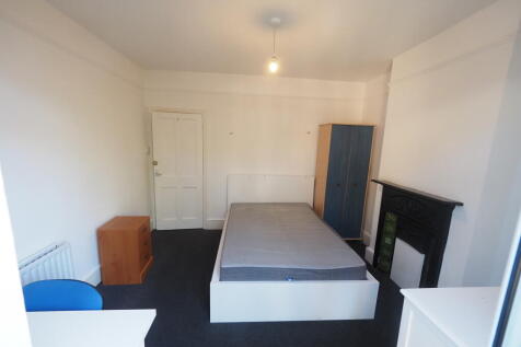 Balmoral Road, Kingston Upon Thames photo 3