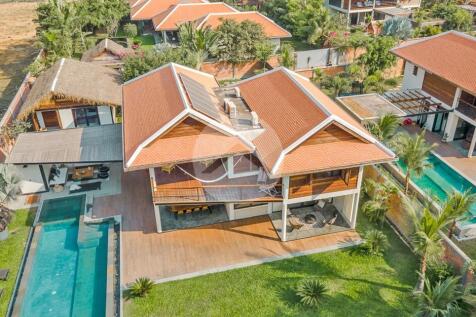 4 Bedroom Luxury Villa For Sale - Svay Dangkum, Siem Reap