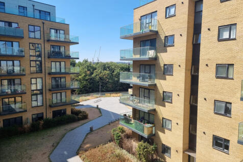 3 Bed Dartford Great Apartment