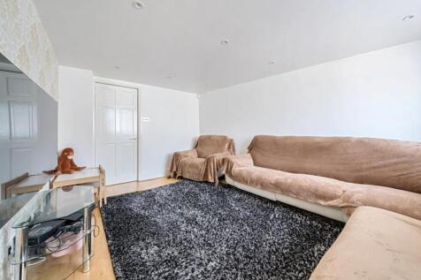 Derwent Crescent, Stanmore, HA7 photo 4