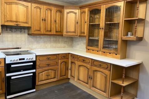 Kitchen 2.jpg
