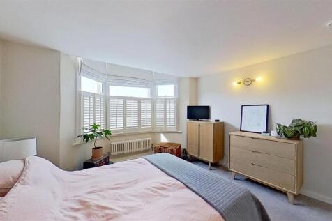 Earlsfield-Road-Earlsfield-SW18-04082025_183839.jp