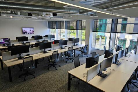 Office to rent Image 12