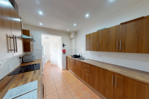 38 Gregory Boulevard photo 3
